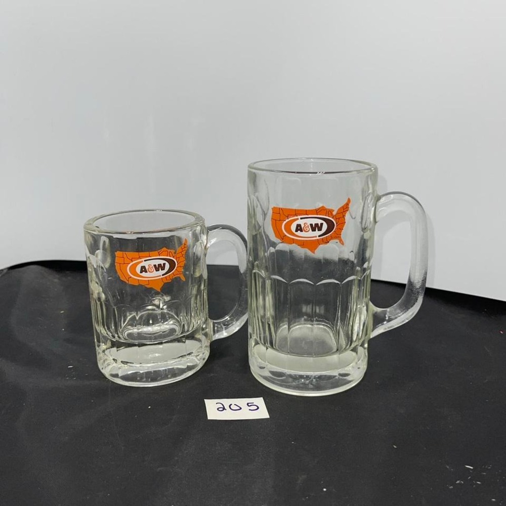 Lot of 2 Vintage A & W Root beer Mugs 4.25" & 5.75" - Picture 7 of 7